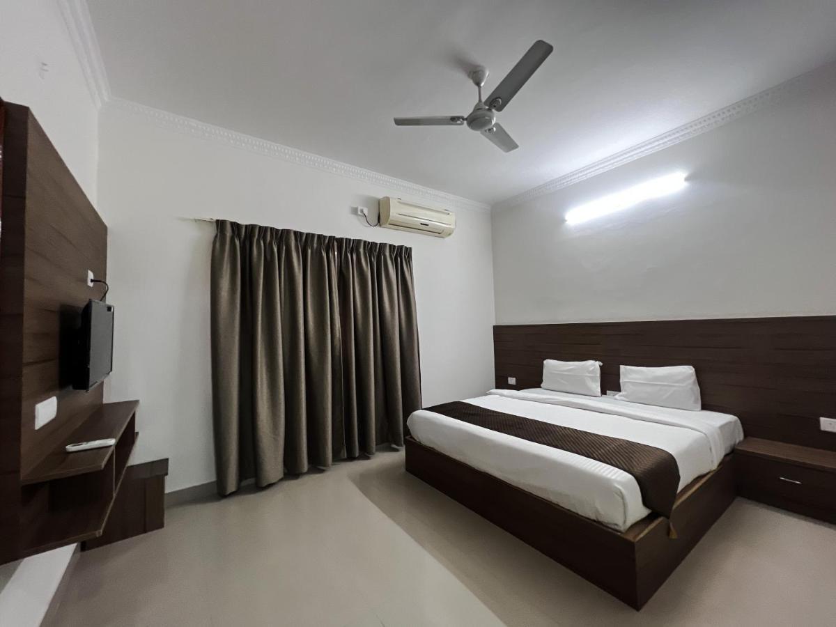 Hotel Elite By Agira Hotels-Free Airport Pickup Or Drop Yelahanka Bagian luar foto