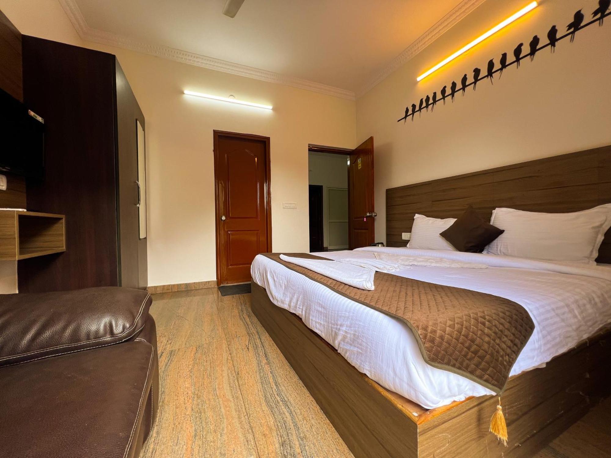 Hotel Elite By Agira Hotels-Free Airport Pickup Or Drop Yelahanka Bagian luar foto